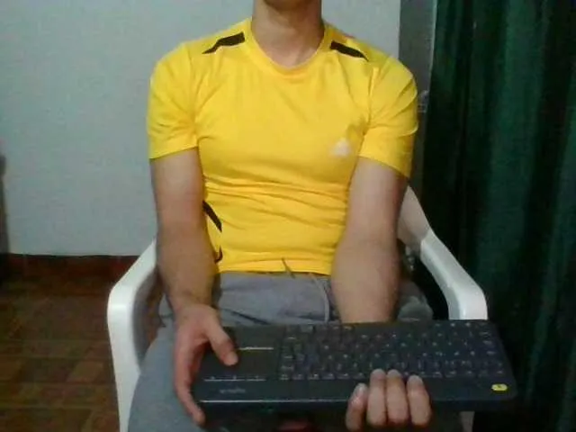 Live sex webcam photo for hotguy13 #273762350