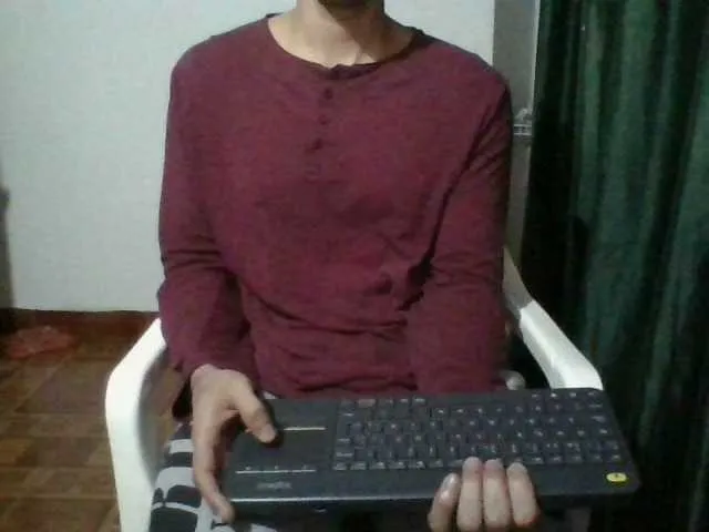 Live sex webcam photo for hotguy13 #273793845