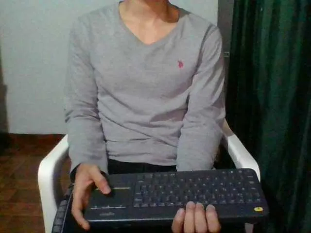 Live sex webcam photo for hotguy13 #273810704