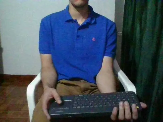 Live sex webcam photo for hotguy13 #273929544