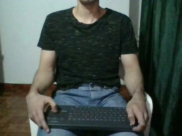 Live sex webcam photo for hotguy13 #273977053