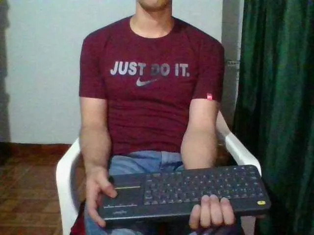 Live sex webcam photo for hotguy13 #274076031