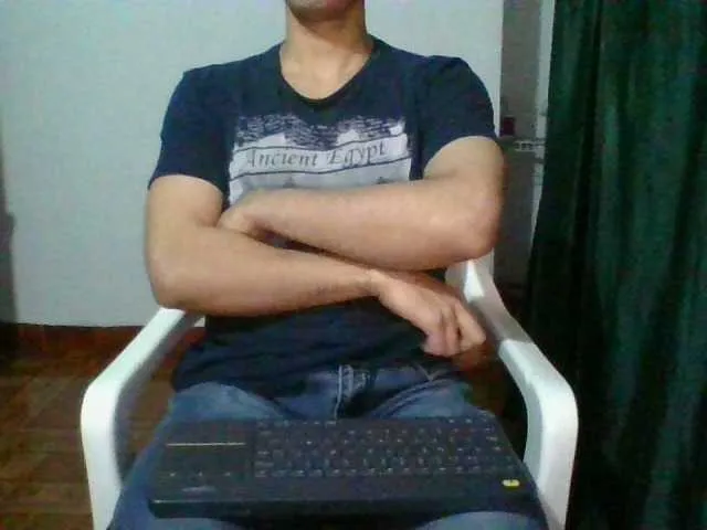 Live sex webcam photo for hotguy13 #274155927