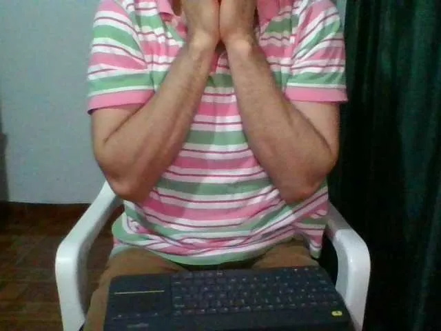 Live sex webcam photo for hotguy13 #274228701