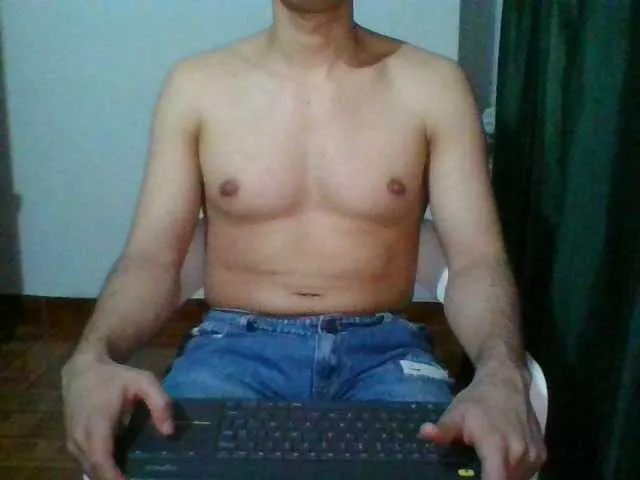 Live sex webcam photo for hotguy13 #274339838