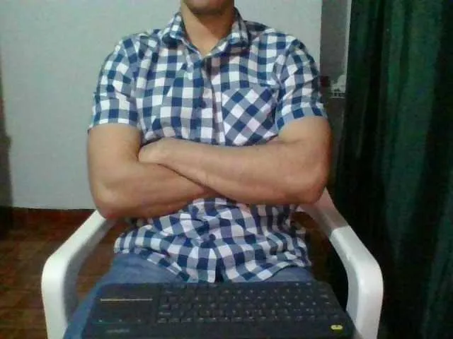 Live sex webcam photo for hotguy13 #274351238
