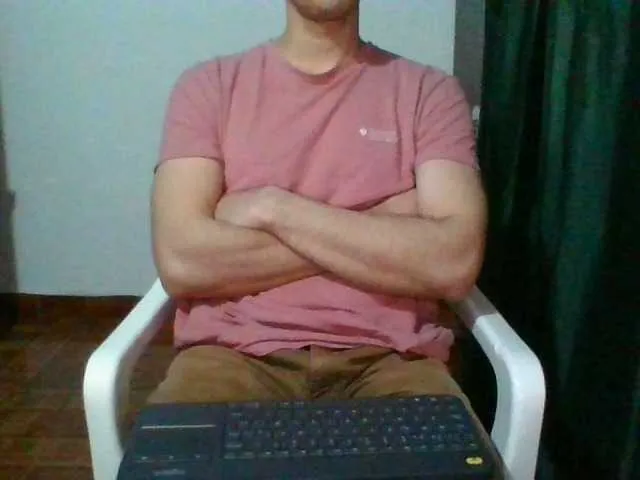 Live sex webcam photo for hotguy13 #274389953