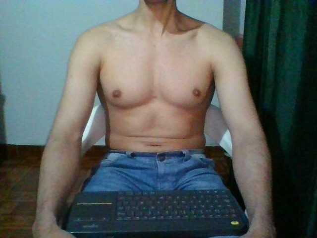 Live sex webcam photo for hotguy13 #274399906