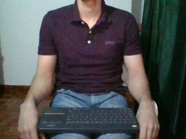 Live sex webcam photo for hotguy13 #274421452