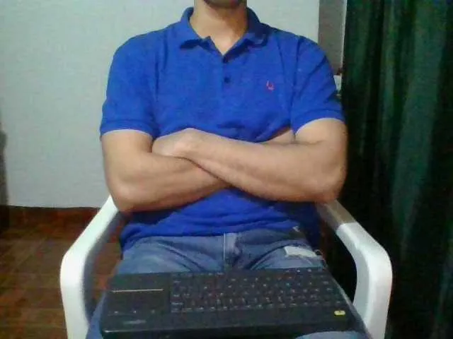 Live sex webcam photo for hotguy13 #274469457