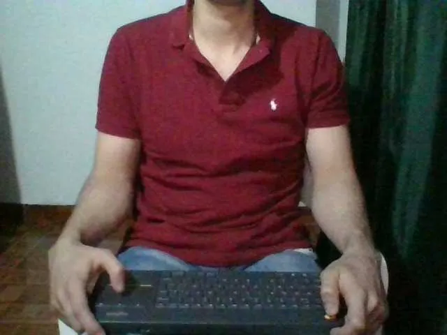 Live sex webcam photo for hotguy13 #274512257
