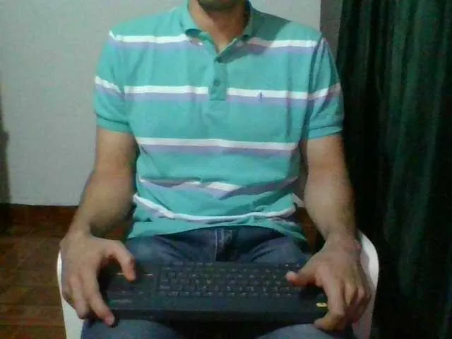 Live sex webcam photo for hotguy13 #274530672