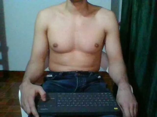 Live sex webcam photo for hotguy13 #274601331