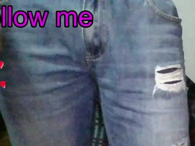 Live sex webcam photo for hotguy13 #275618333