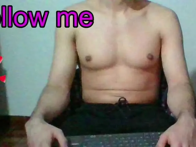 Live sex webcam photo for hotguy13 #275673681