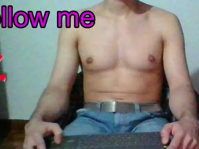 Live sex webcam photo for hotguy13 #275910245