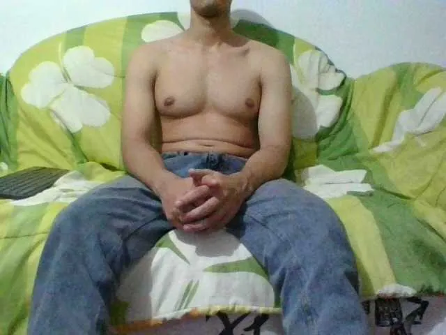 Live sex webcam photo for hotguy13 #276917417