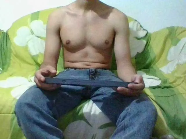Live sex webcam photo for hotguy13 #276922619