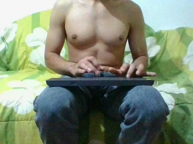 Live sex webcam photo for hotguy13 #276929683