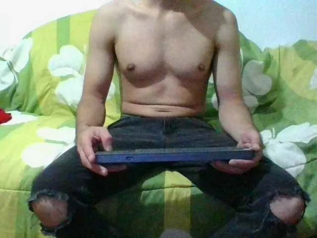 Live sex webcam photo for hotguy13 #276937901