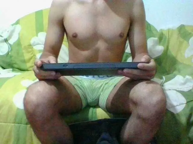 Live sex webcam photo for hotguy13 #276956090
