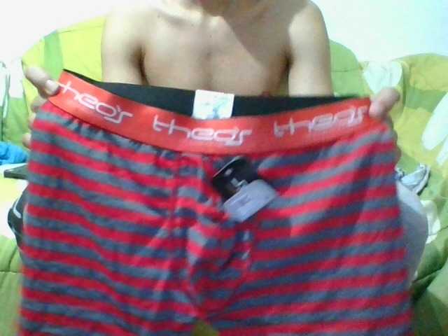 Live sex webcam photo for hotguy13 #276999246