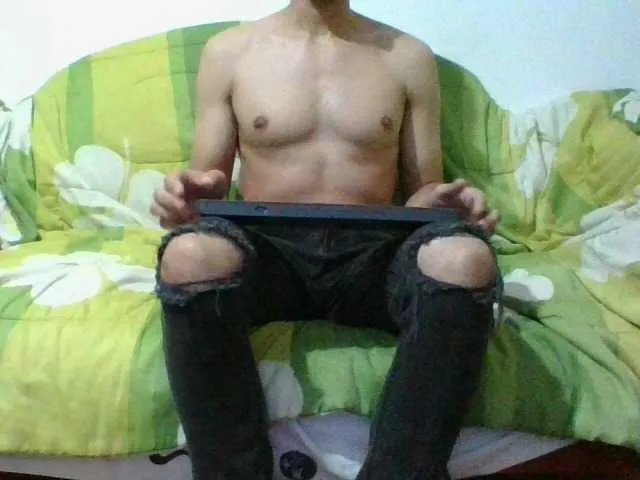 Live sex webcam photo for hotguy13 #277018367