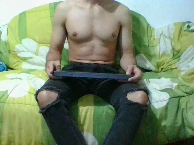 Live sex webcam photo for hotguy13 #277025903