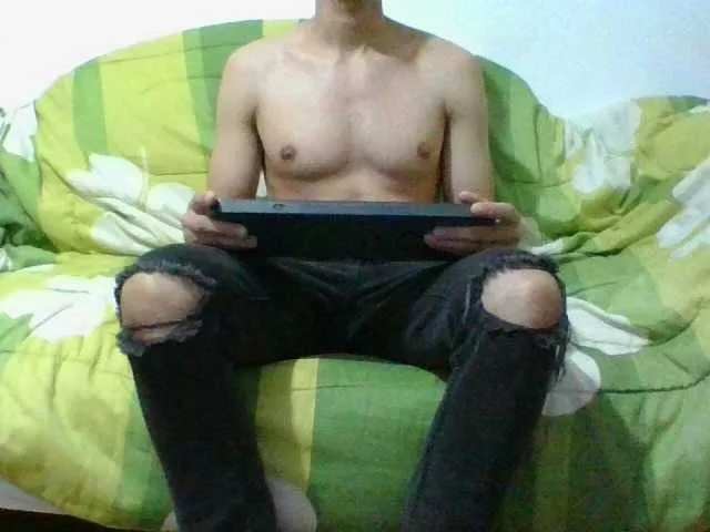 Live sex webcam photo for hotguy13 #277035693