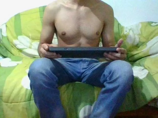 Live sex webcam photo for hotguy13 #277054486