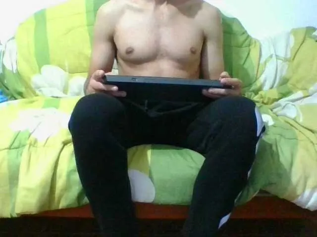 Live sex webcam photo for hotguy13 #277094960