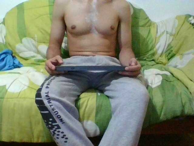 Live sex webcam photo for hotguy13 #277119000