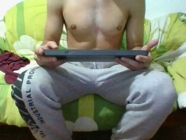 Live sex webcam photo for hotguy13 #277135335