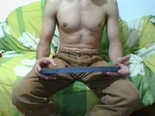 Live sex webcam photo for hotguy13 #277173820