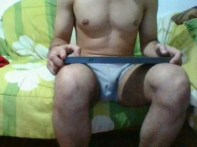 Live sex webcam photo for hotguy13 #277183441