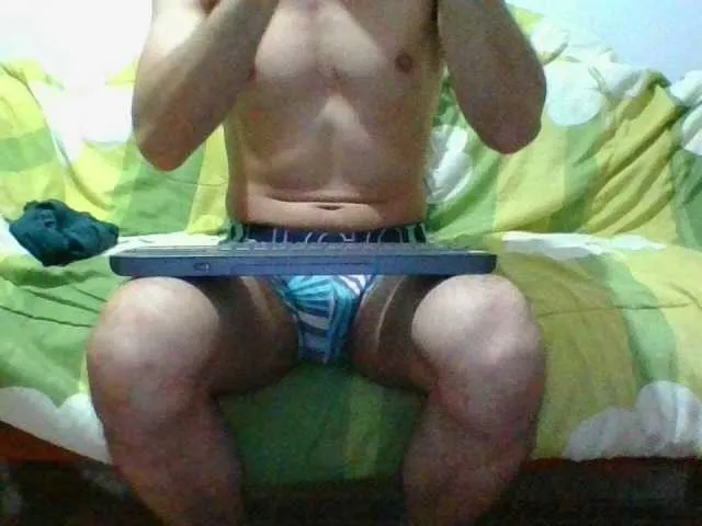 Live sex webcam photo for hotguy13 #277245201
