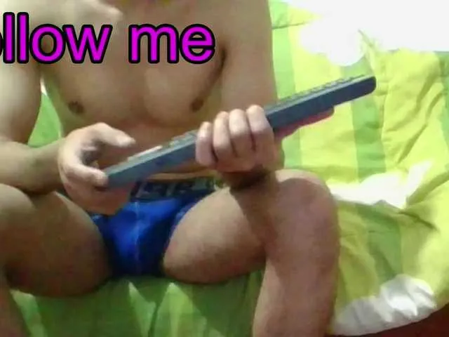 Live sex webcam photo for hotguy13 #277278712