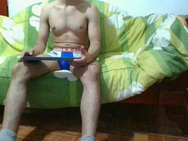 Live sex webcam photo for hotguy13 #277292852