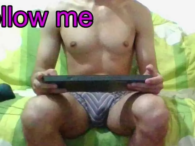 Live sex webcam photo for hotguy13 #277299373