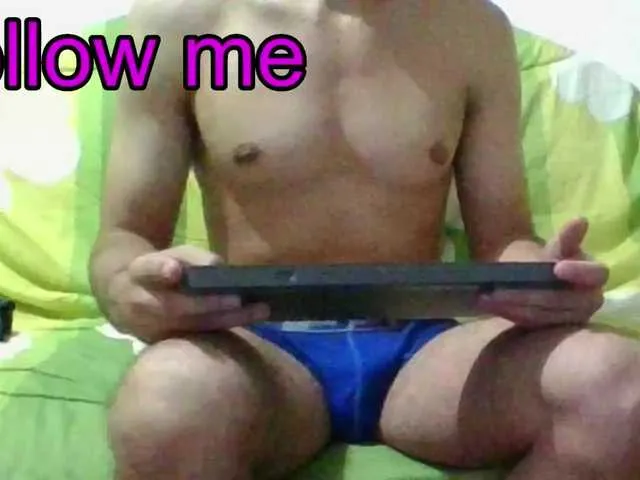 Live sex webcam photo for hotguy13 #277397273