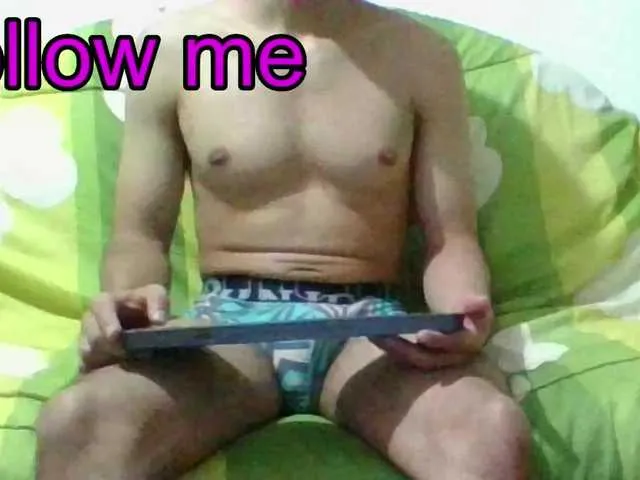 Live sex webcam photo for hotguy13 #277417966