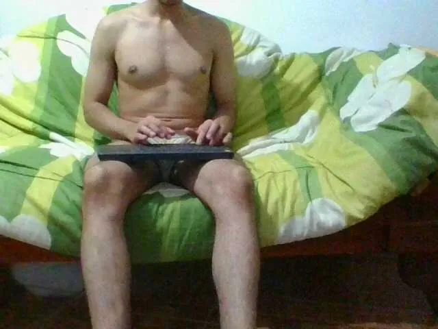 Live sex webcam photo for hotguy13 #277480048