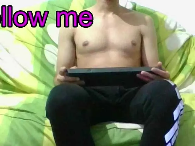 Live sex webcam photo for hotguy13 #277597898