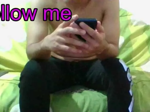 Live sex webcam photo for hotguy13 #277609824