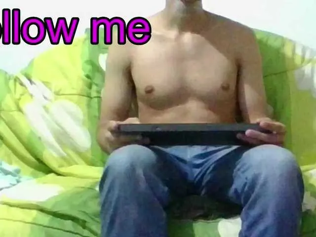 Live sex webcam photo for hotguy13 #277634402