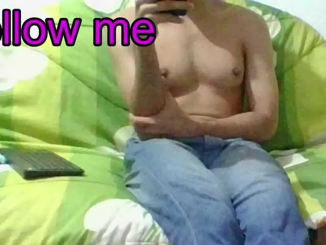 Live sex webcam photo for hotguy13 #277652614