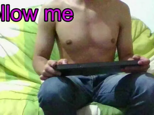 Live sex webcam photo for hotguy13 #277771421