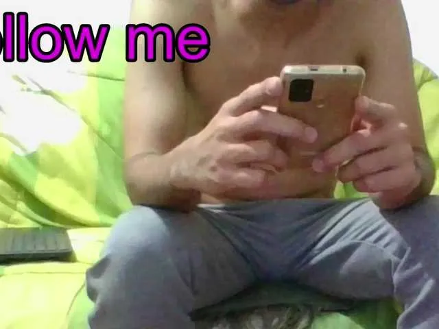 Live sex webcam photo for hotguy13 #277801114