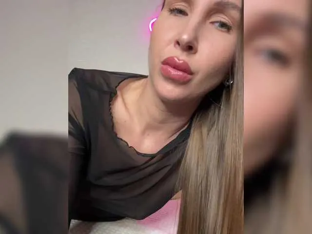 Live sex webcam photo for hothoneybabe #292269531