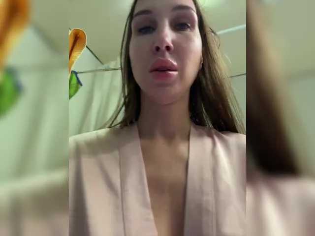 Live sex webcam photo for hothoneybabe #292997652